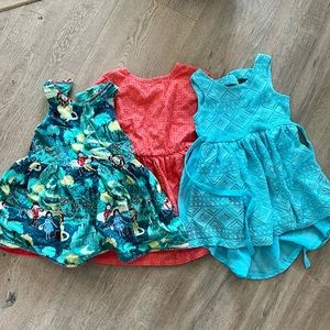 2T dresses x 3. EUC!